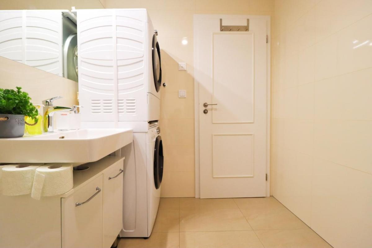 Stylish In The Center Of Apartment Prag